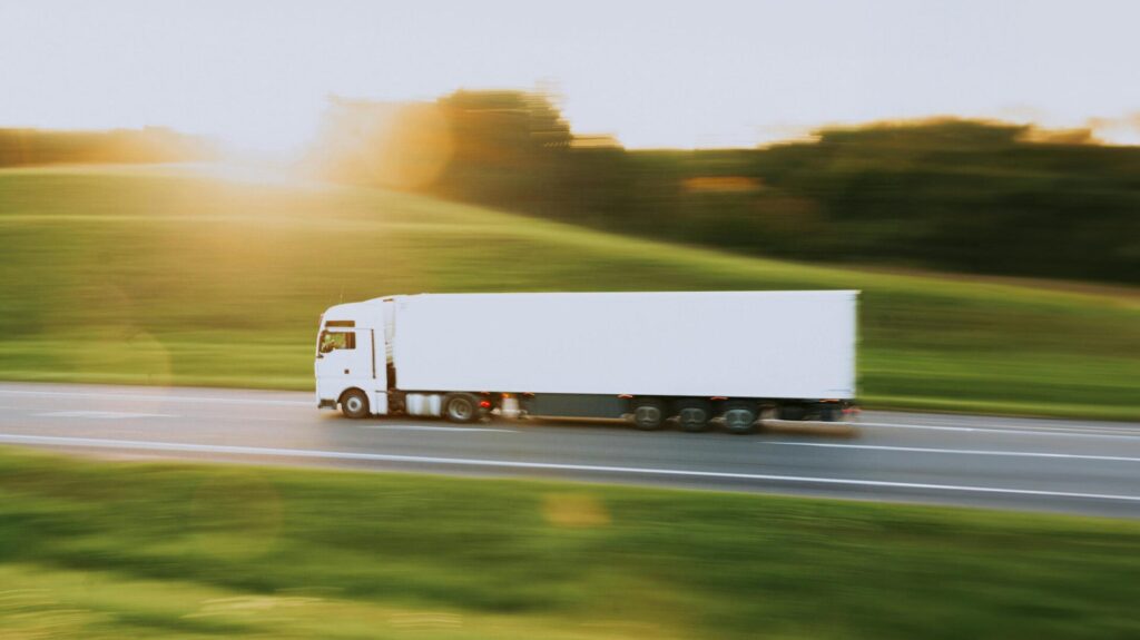 Logistica integrata per l’industria alimentare: efficienza, tracciabilità e continuità nella filiera Palimex 1 Logistica integrata per l’industria alimentare: efficienza, tracciabilità e continuità nella filiera Palimex 12 4